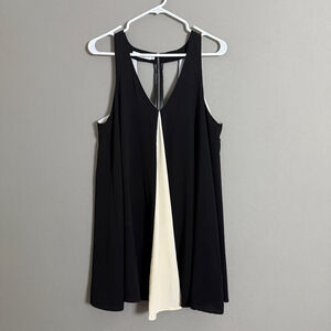Bishop‎ + Young sz M black white shift halter mini dress